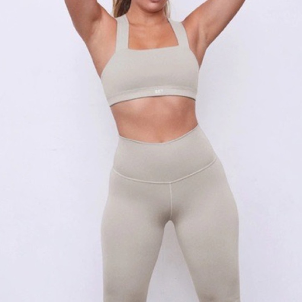 SET ACTIVE - Luxform 1.0 leggings S & Luxform 1.0 band bra bra M - Dune - NWT
